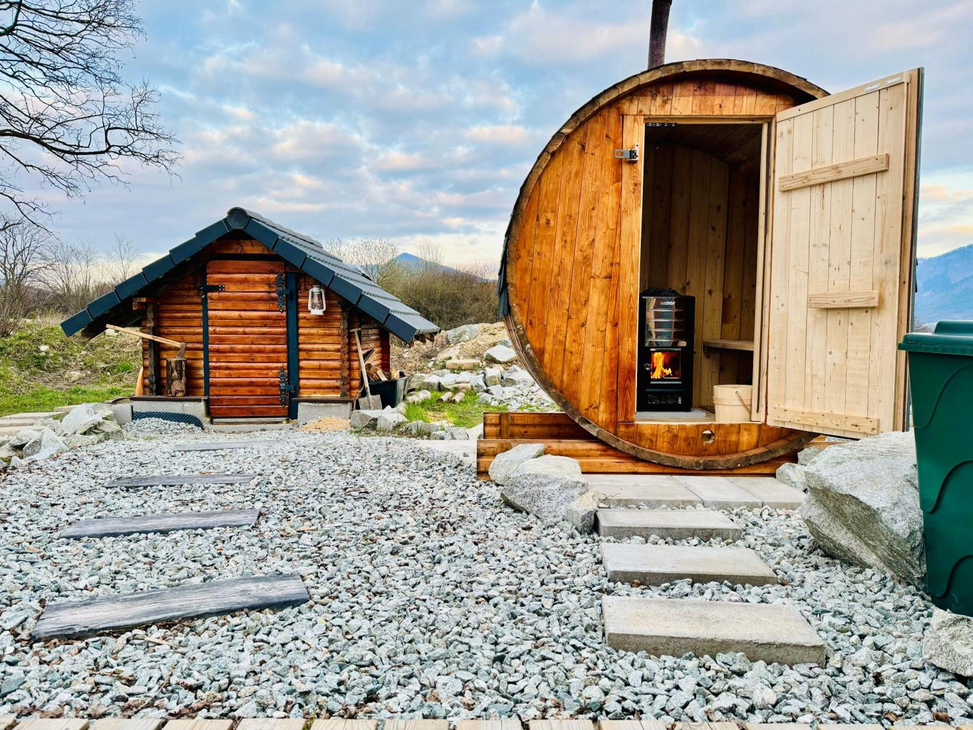 Apartamento Tiny House With Mountain Views Turany Exterior foto